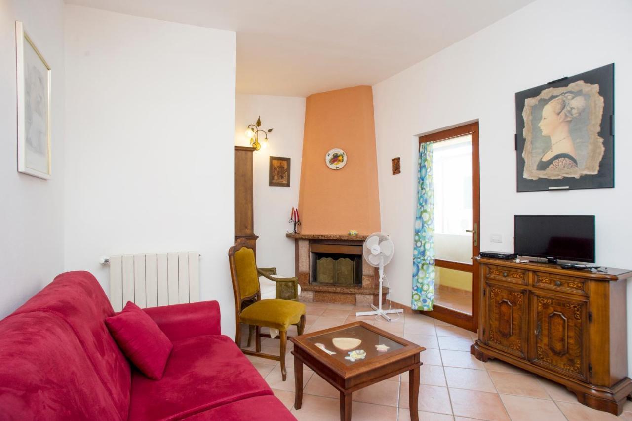 Appartamento In Via Del Mare A Procchio ปรอคคีโอ ภายนอก รูปภาพ