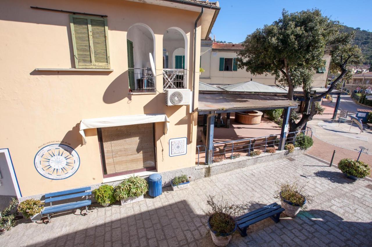 Appartamento In Via Del Mare A Procchio ปรอคคีโอ ภายนอก รูปภาพ