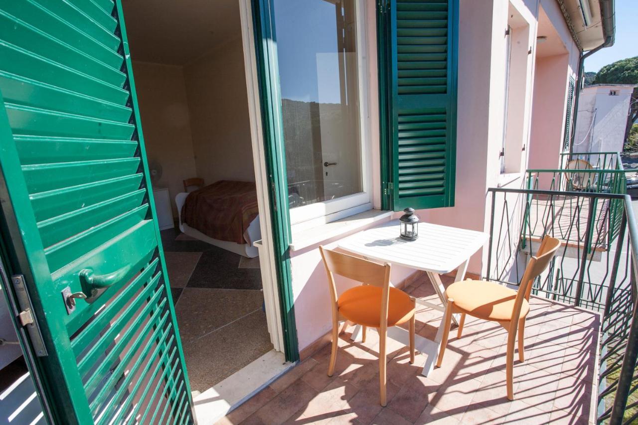 Appartamento In Via Del Mare A Procchio ปรอคคีโอ ภายนอก รูปภาพ