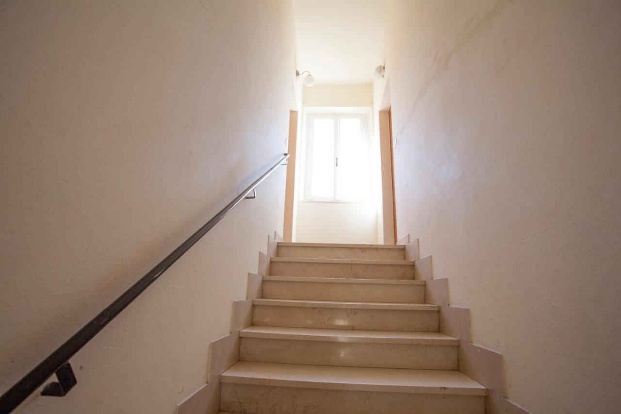 Appartamento In Via Del Mare A Procchio ปรอคคีโอ ภายนอก รูปภาพ